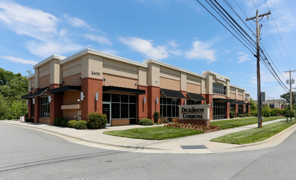 Property photo 1 — Dickerson Commons – 2400 Mallard Creek Church Rd