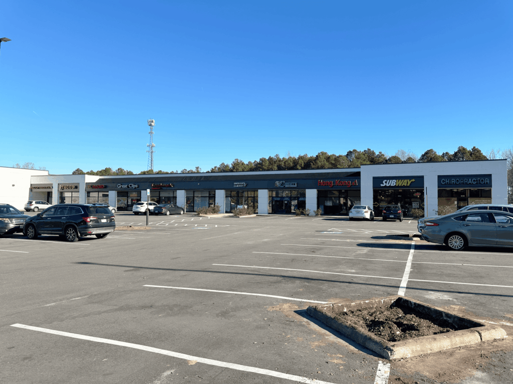 Property photo 4 — Hilltop Plaza