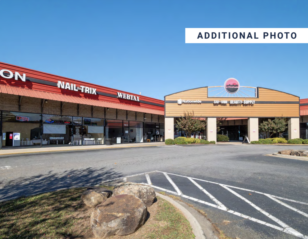 Property photo 3 — Hickory Grove Market – 7008 E W.T. Harris Blvd., Charlotte, NC 28215