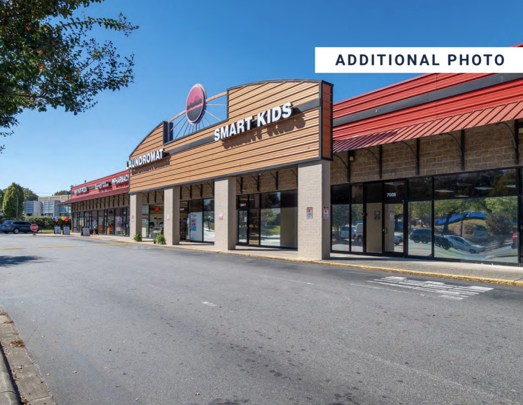 Property photo 4 — Hickory Grove Market – 7008 E W.T. Harris Blvd., Charlotte, NC 28215