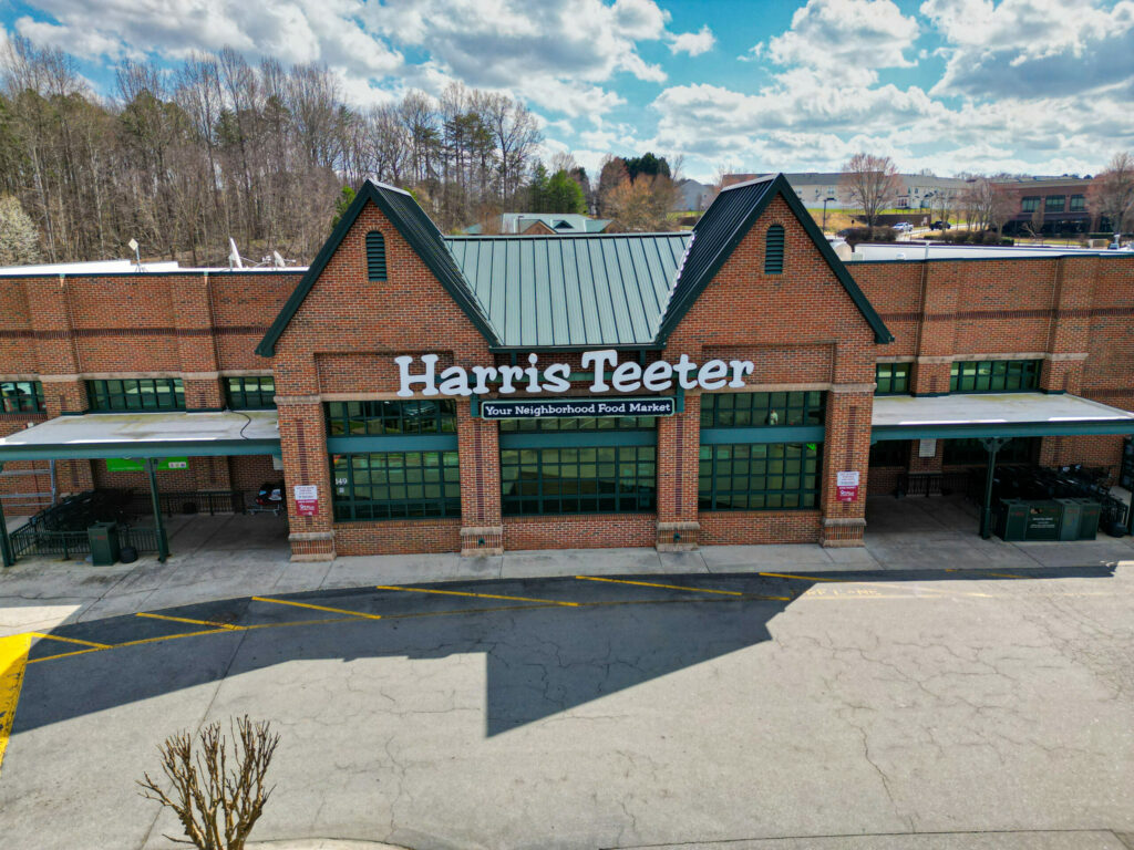 Property photo 1 — Waterside Crossing – 121 Cross Center Drive