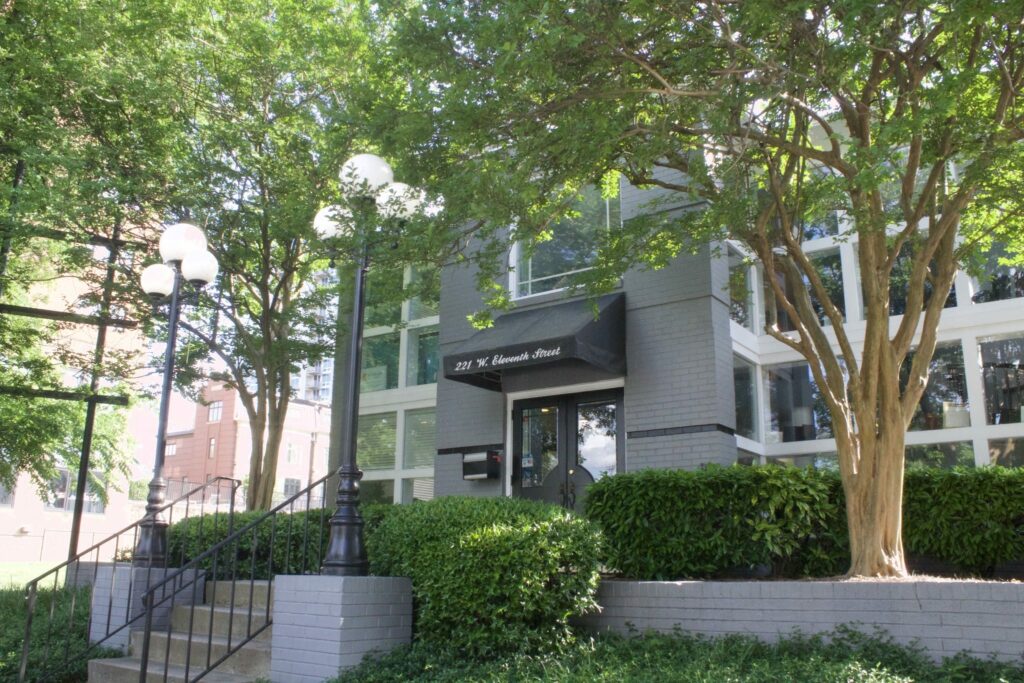 Property photo 4 — 217 & 221 W 11th St