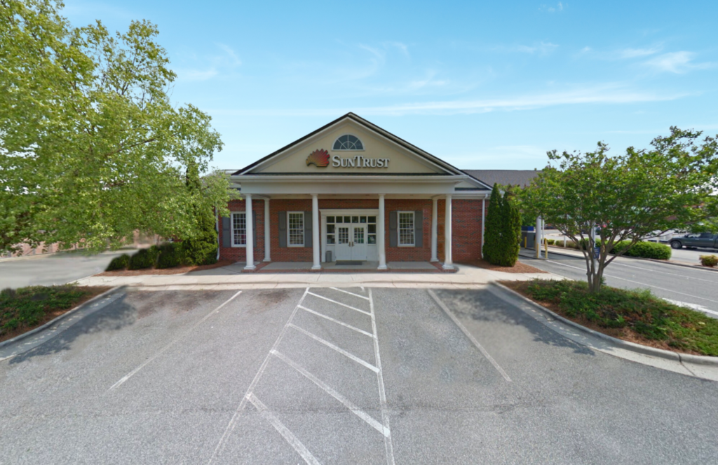 Property photo 1 — 2 North State St – Lexington, NC